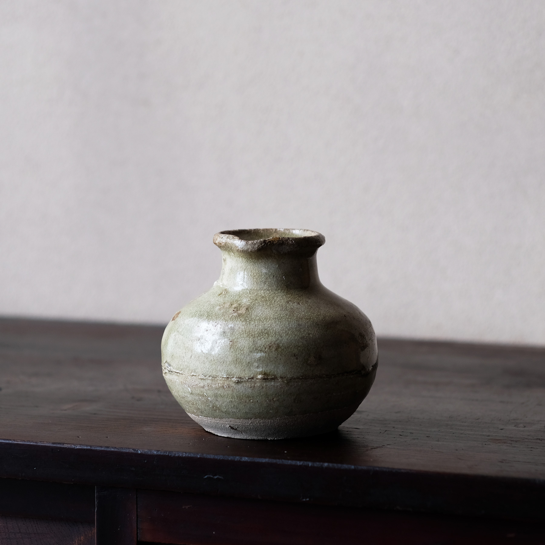 古い時代の自然灰秞小壺