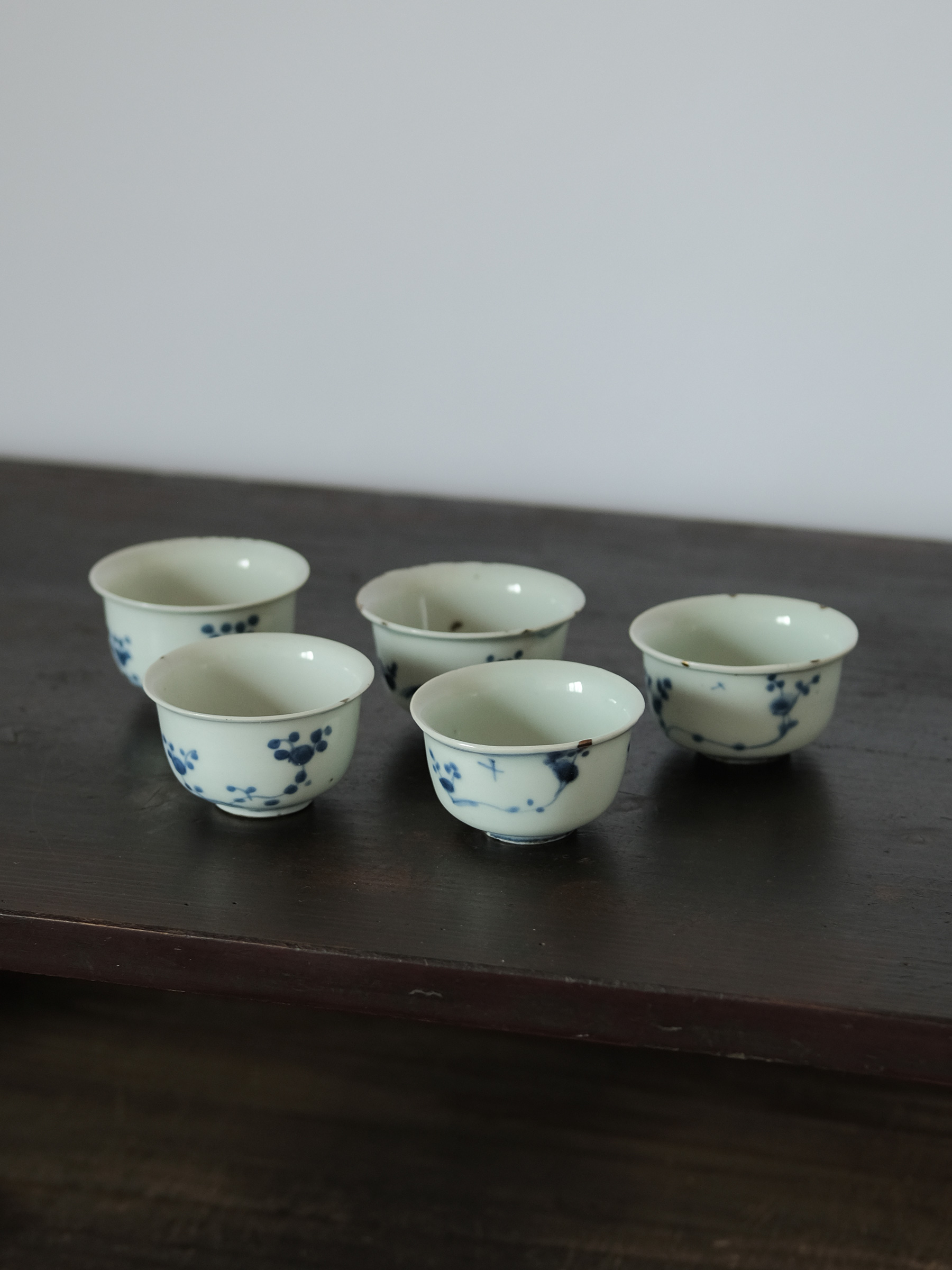 明朝 古染付 花鳥文茶杯 五客組 | 骨董と詩学 Antique & Poetics | 蛇韻律