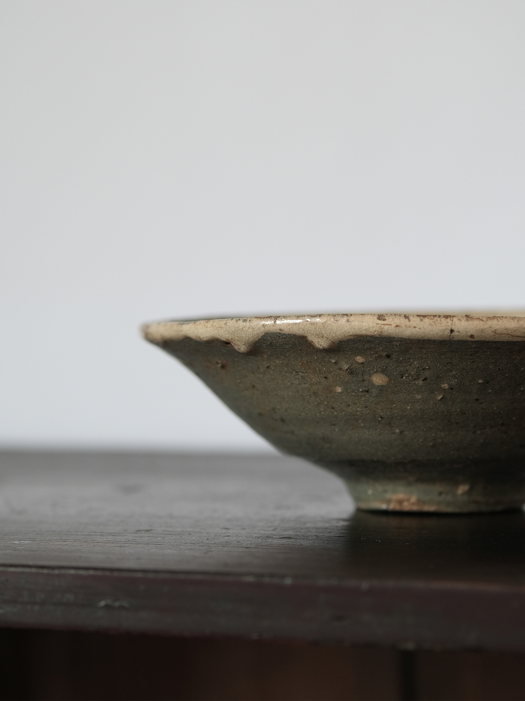 李氏朝鮮 無地刷毛目平茶碗 | 骨董と詩学 Antique & Poetics | 蛇韻律