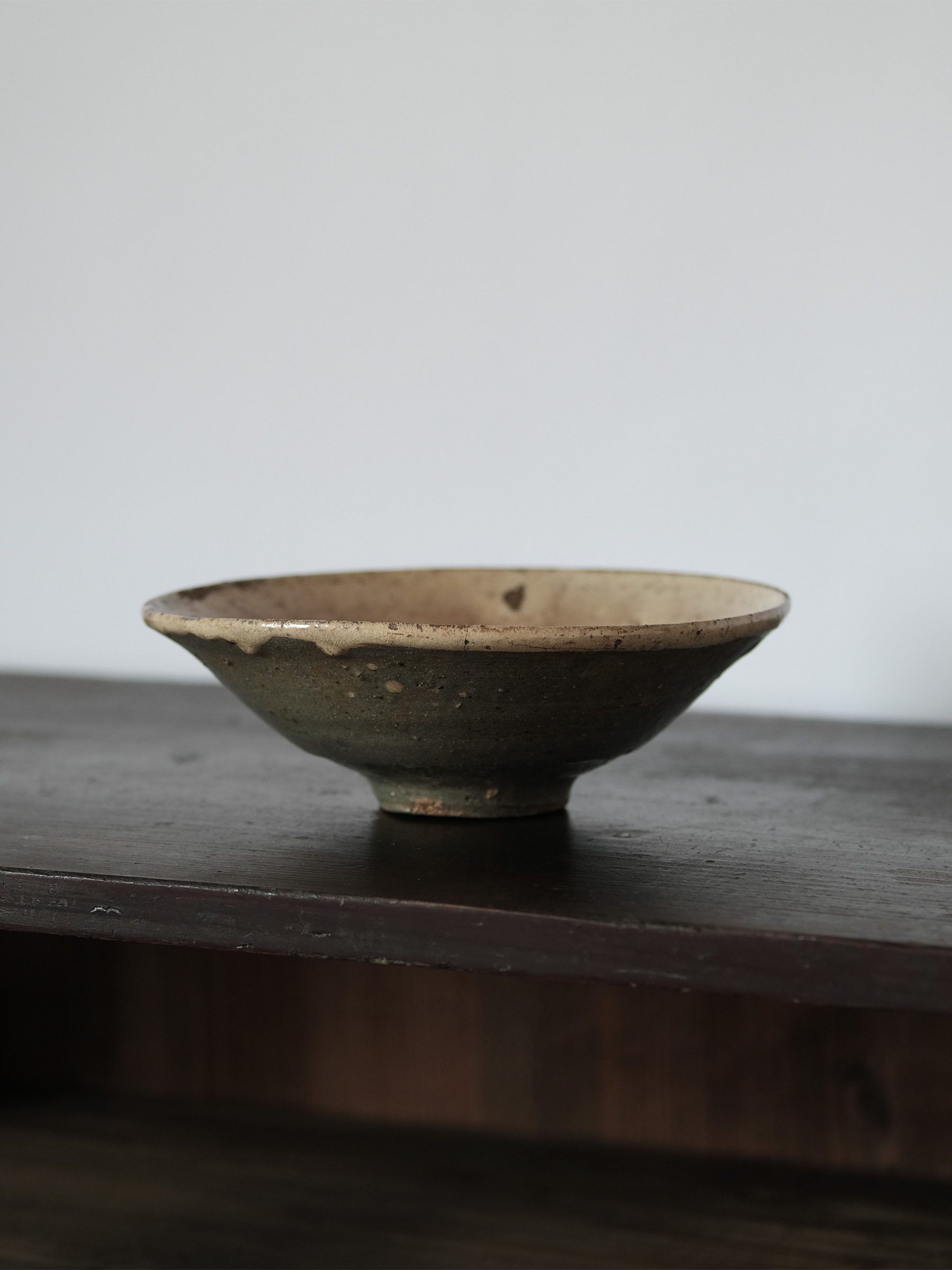 李氏朝鮮 無地刷毛目平茶碗 | 骨董と詩学 Antique & Poetics | 蛇韻律